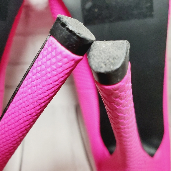 Qupid  Mady Hot pink Platform stilettos - Picture 8 of 10